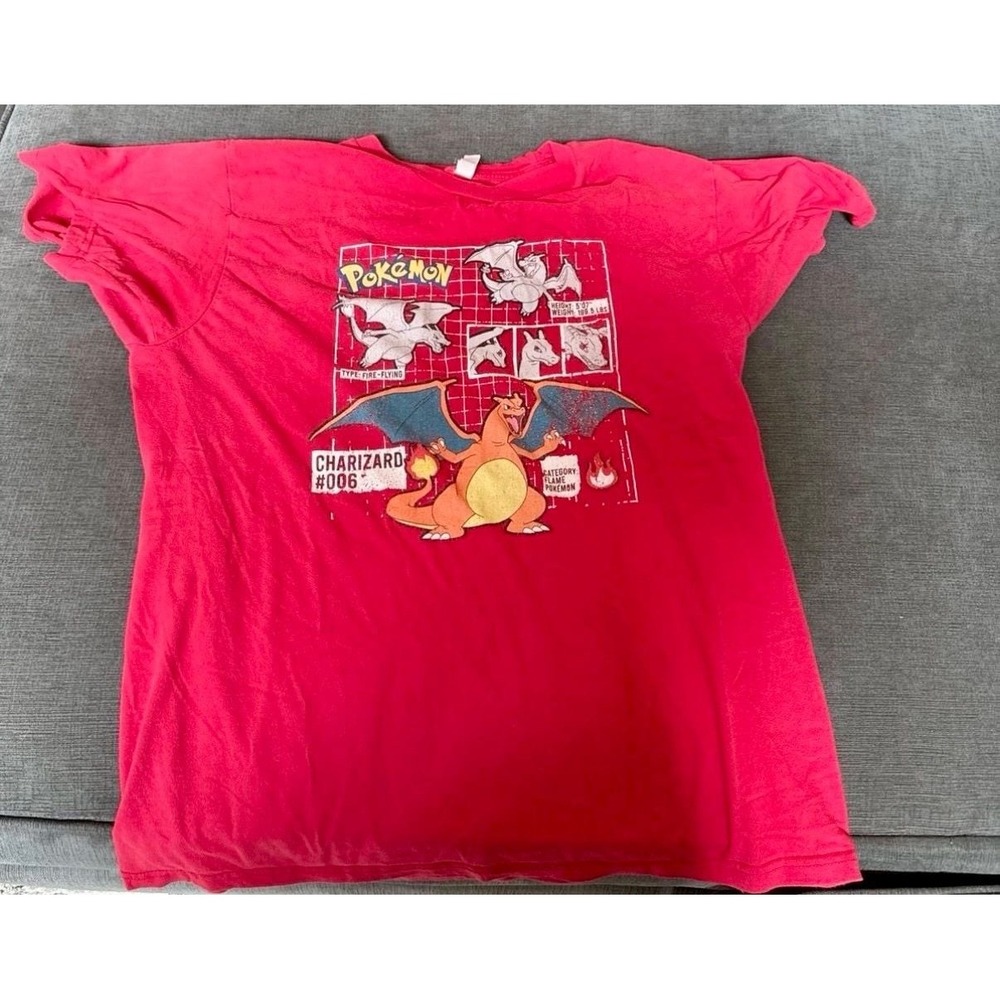 Zuni Pokemon Charizard #006 Grid Graphic T-Shirt L Red